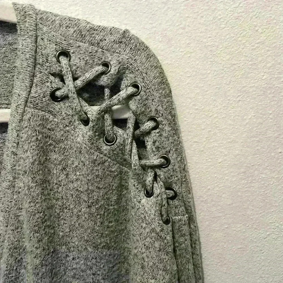 American Eagle Soft & Sexy Plush Small Vneck Gray Sweater S - Picture 3 of 4